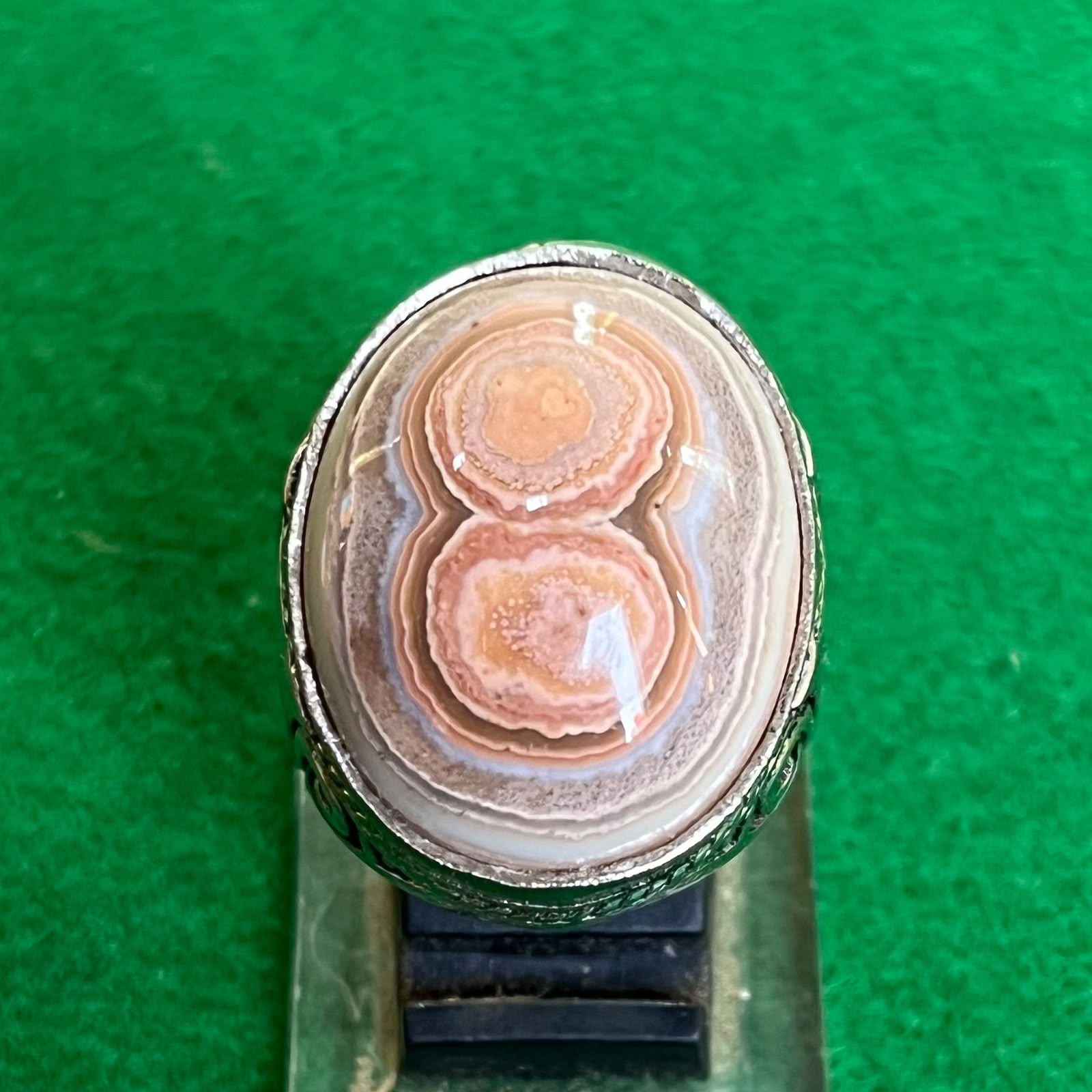 Batu Akik Natural Motif Angka 8