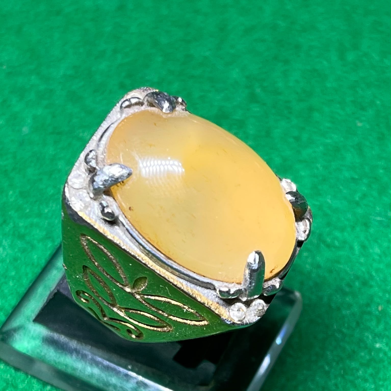 Batu Akik Yellow Sunkis Chalcedony