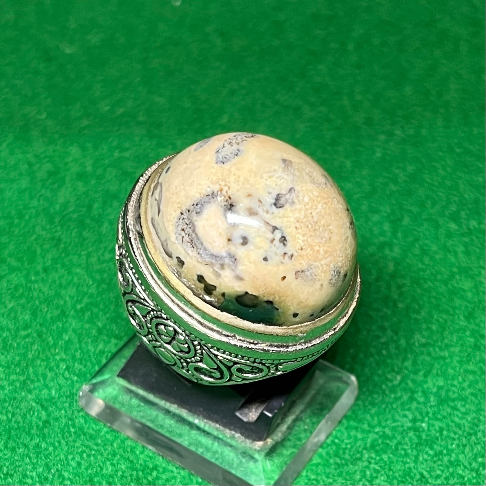 Batu Bacan Albino Jumbo