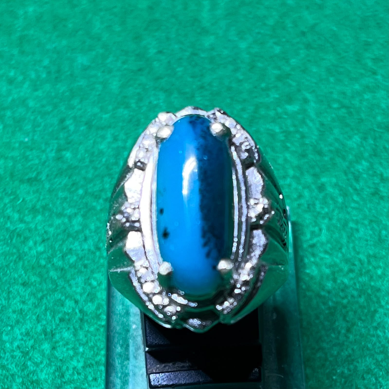 Batu Bacan Biru Natural