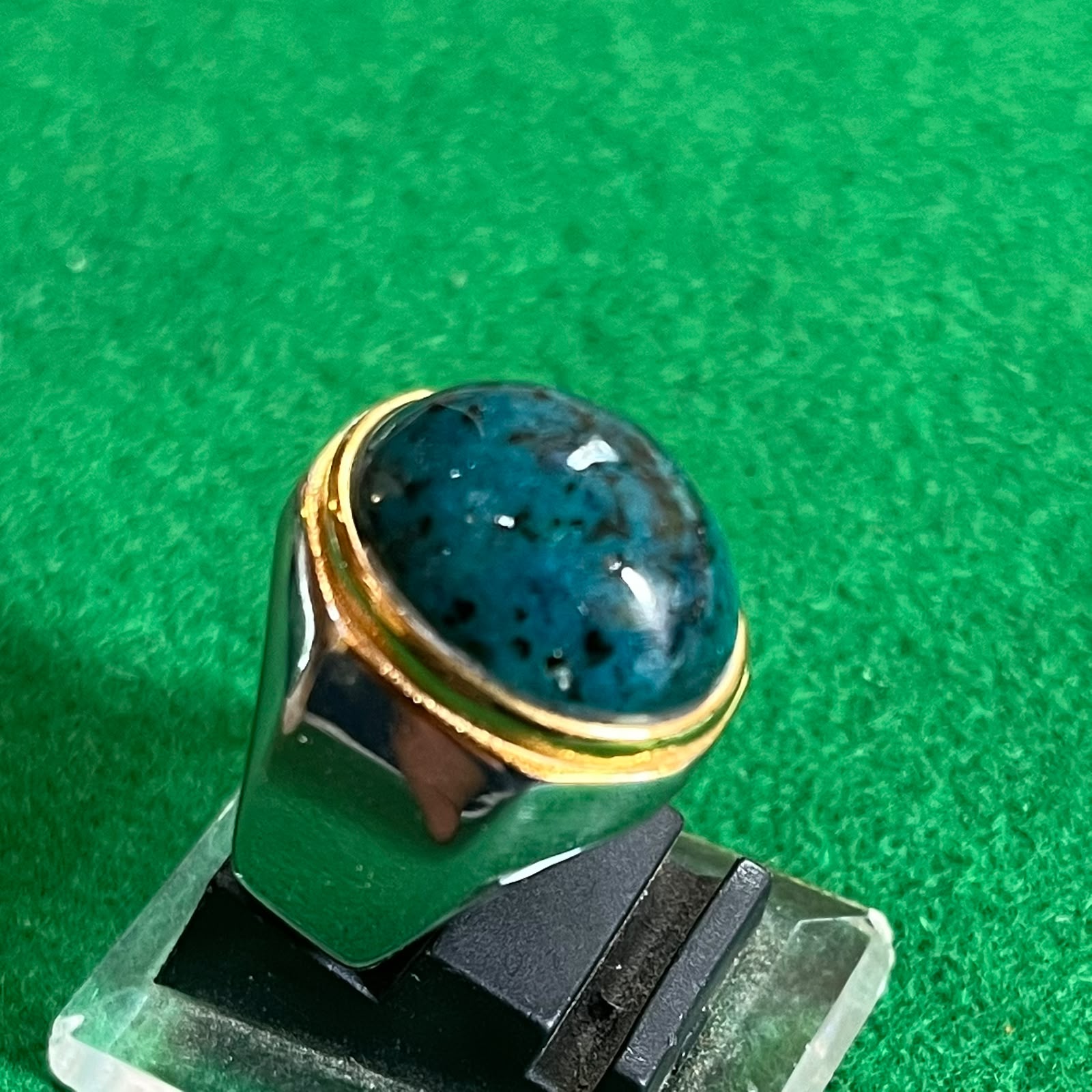 Batu Bacan Totol Hitam