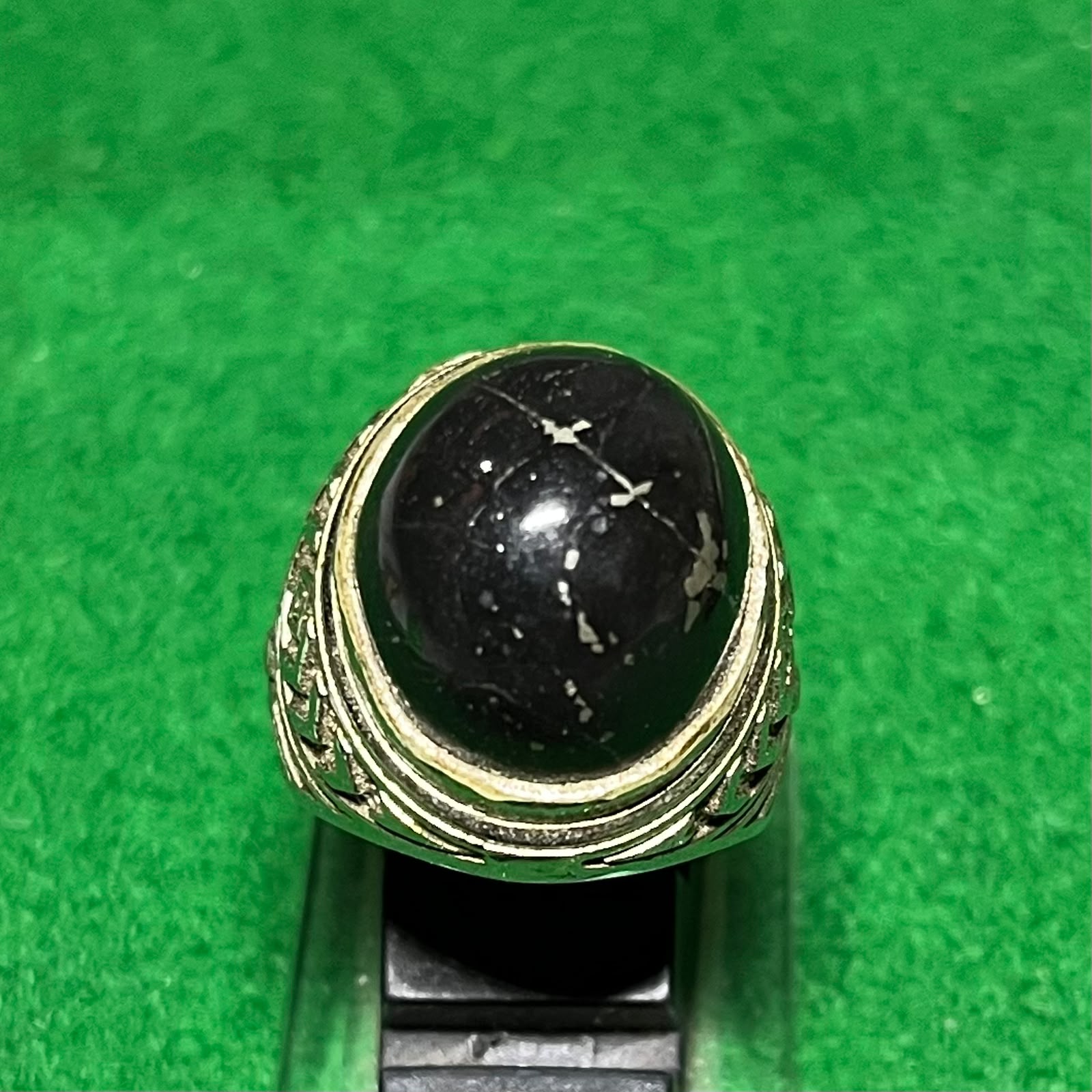 Batu Badar Besi Hitam Serat Perak