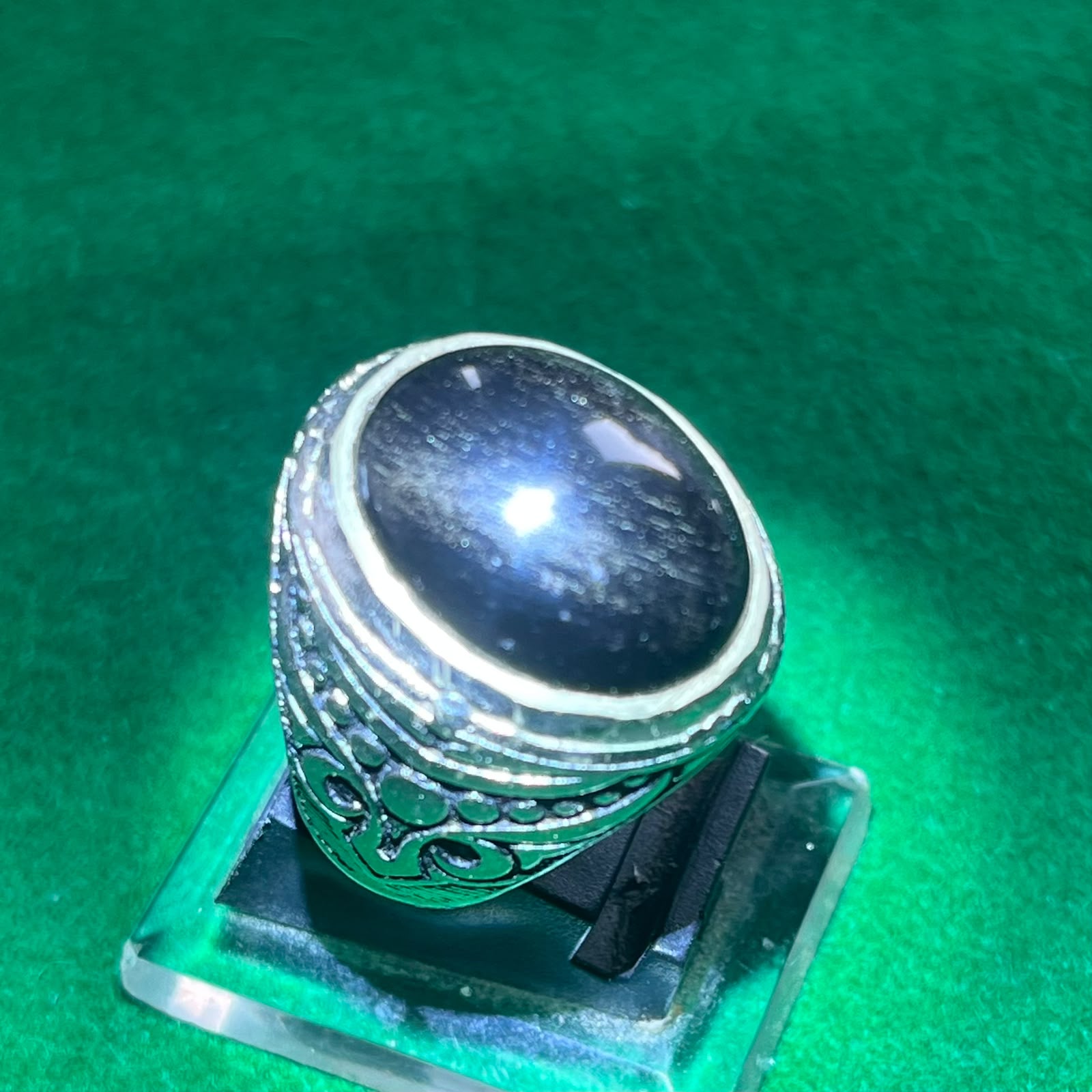 Batu Fosil Kelor Hitam Motif Bulu Tupai