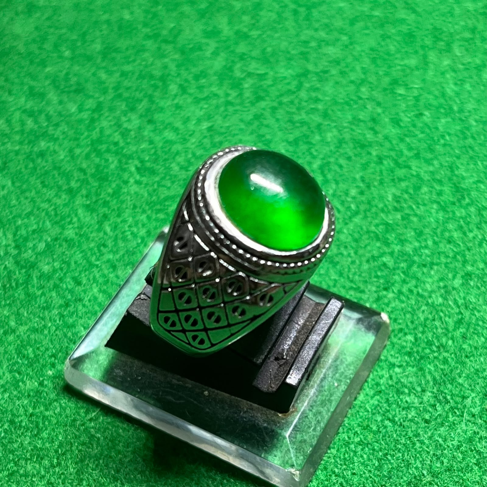 Batu Giok Hijau Burma
