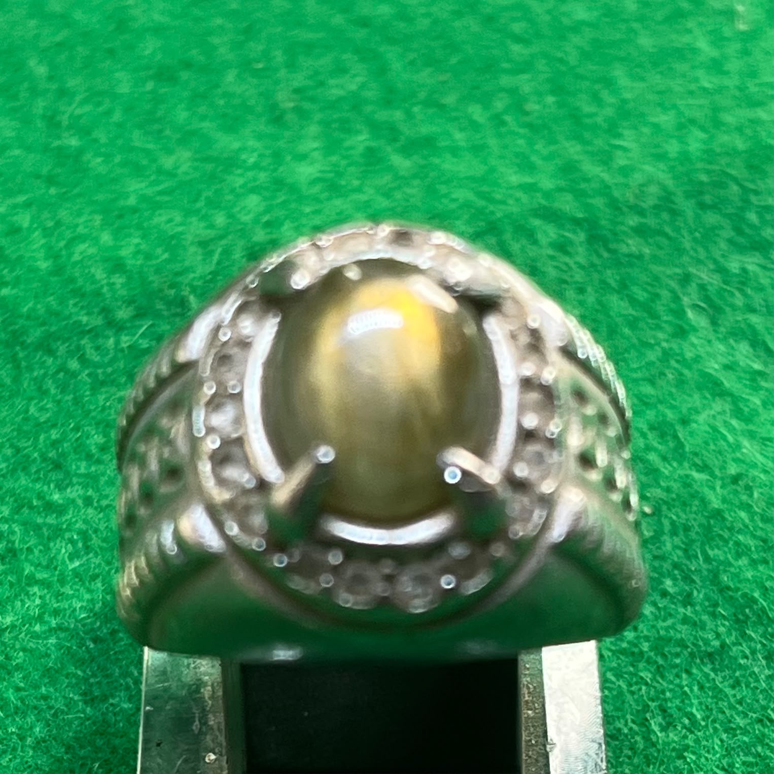 Batu Labradorite Natural Golden Flash
