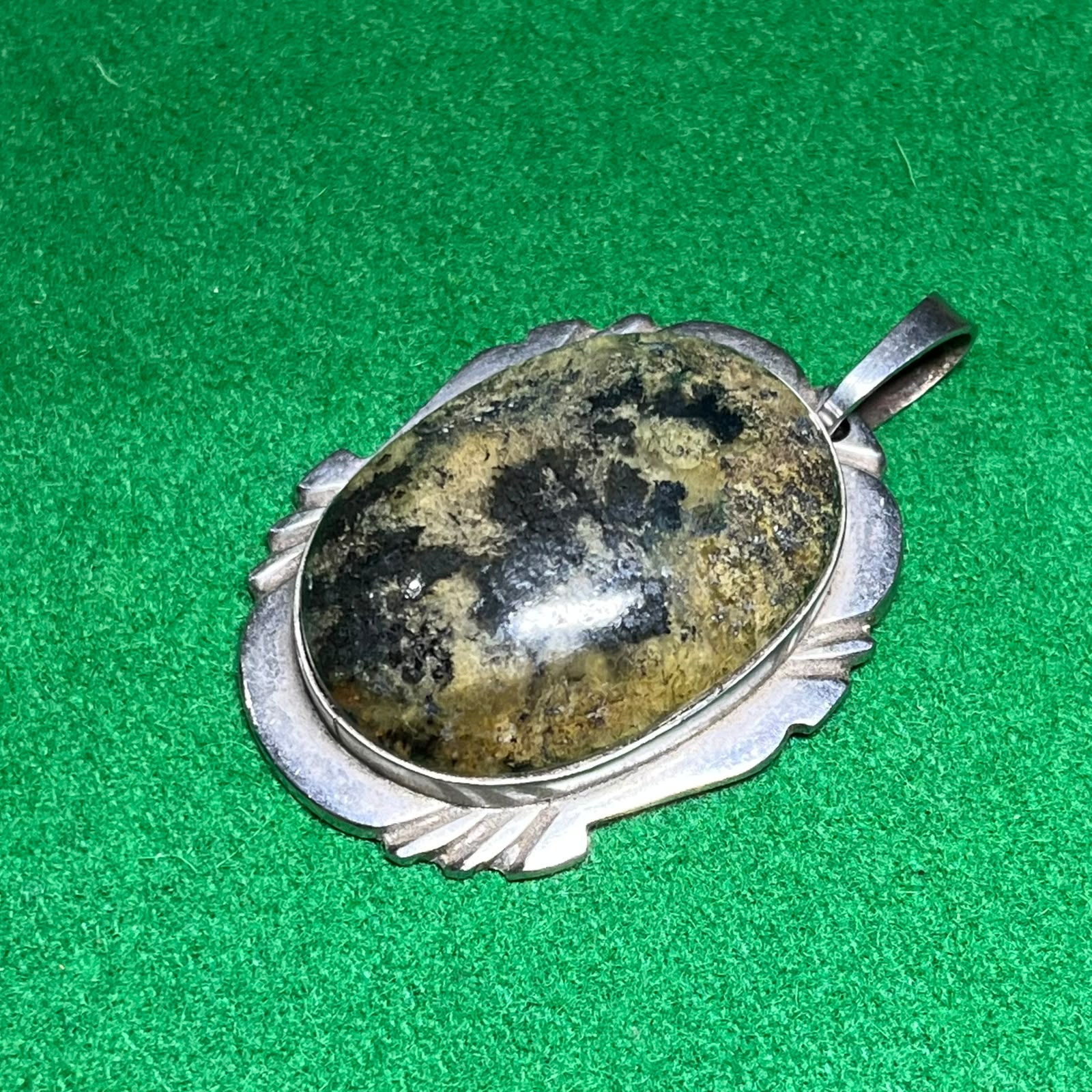 Liontin Batu Akik Badar Lumut Lawas
