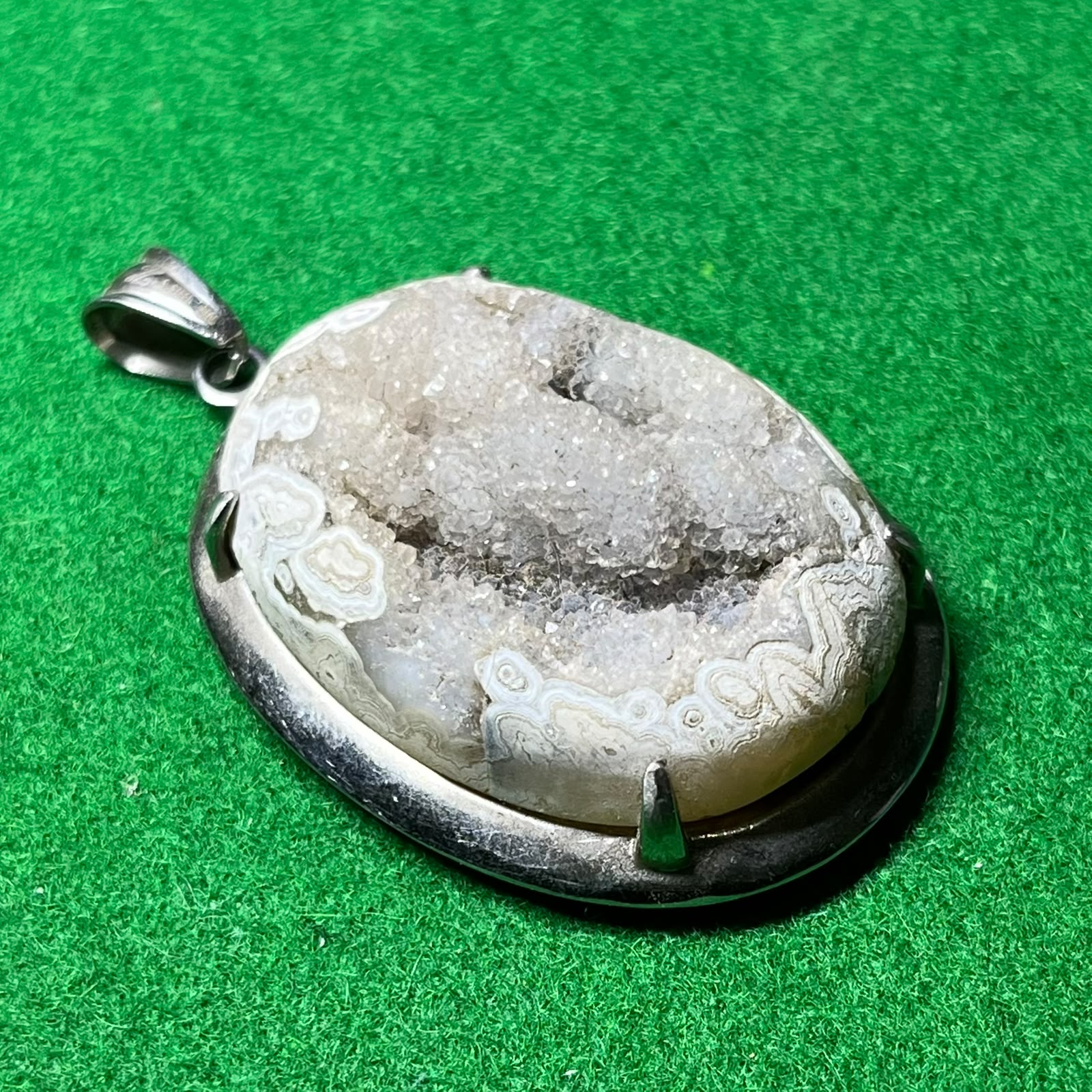 Liontin Batu Akik Druzy Tembus Cahaya