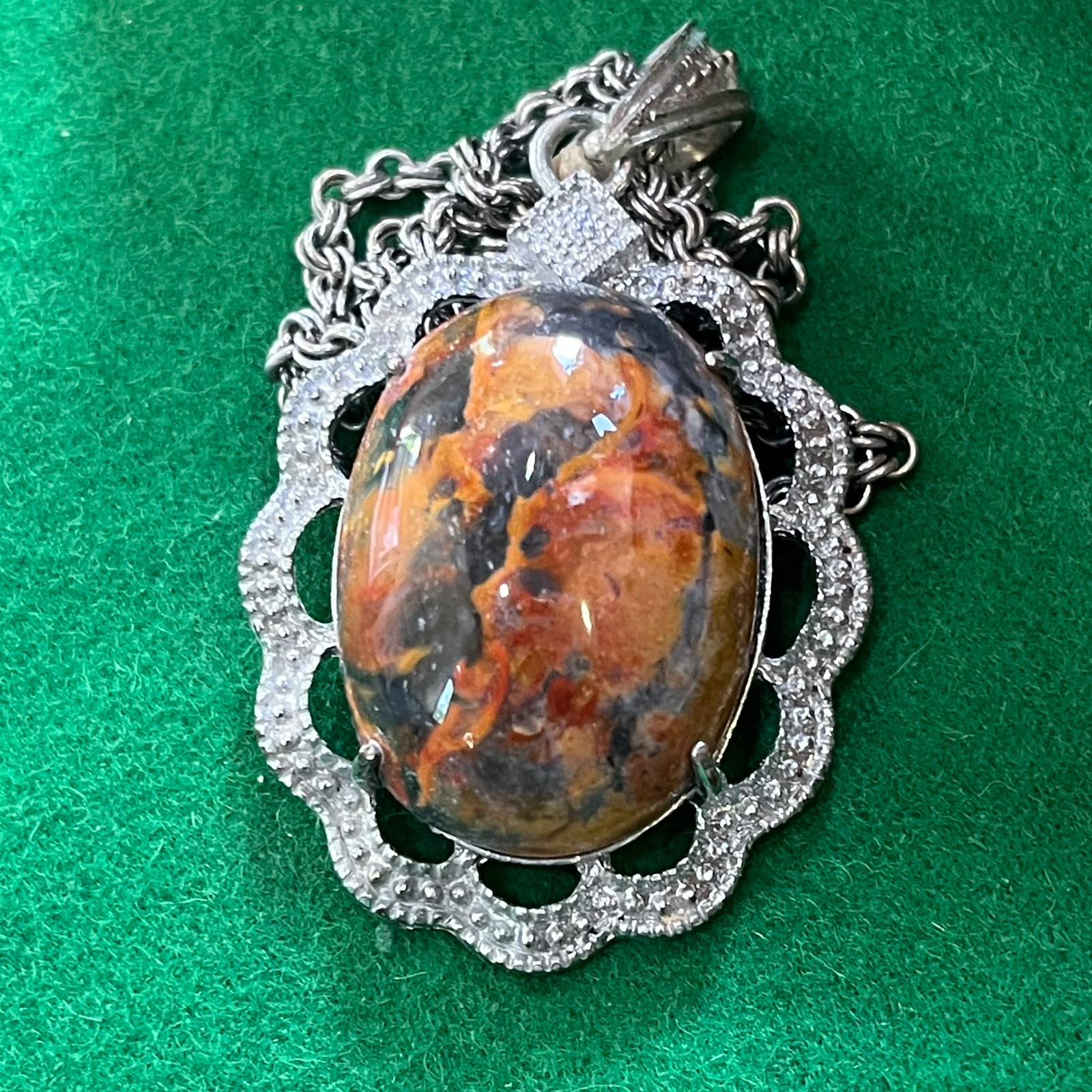 Liontin Batu Motif Lahar Agni Nusantara