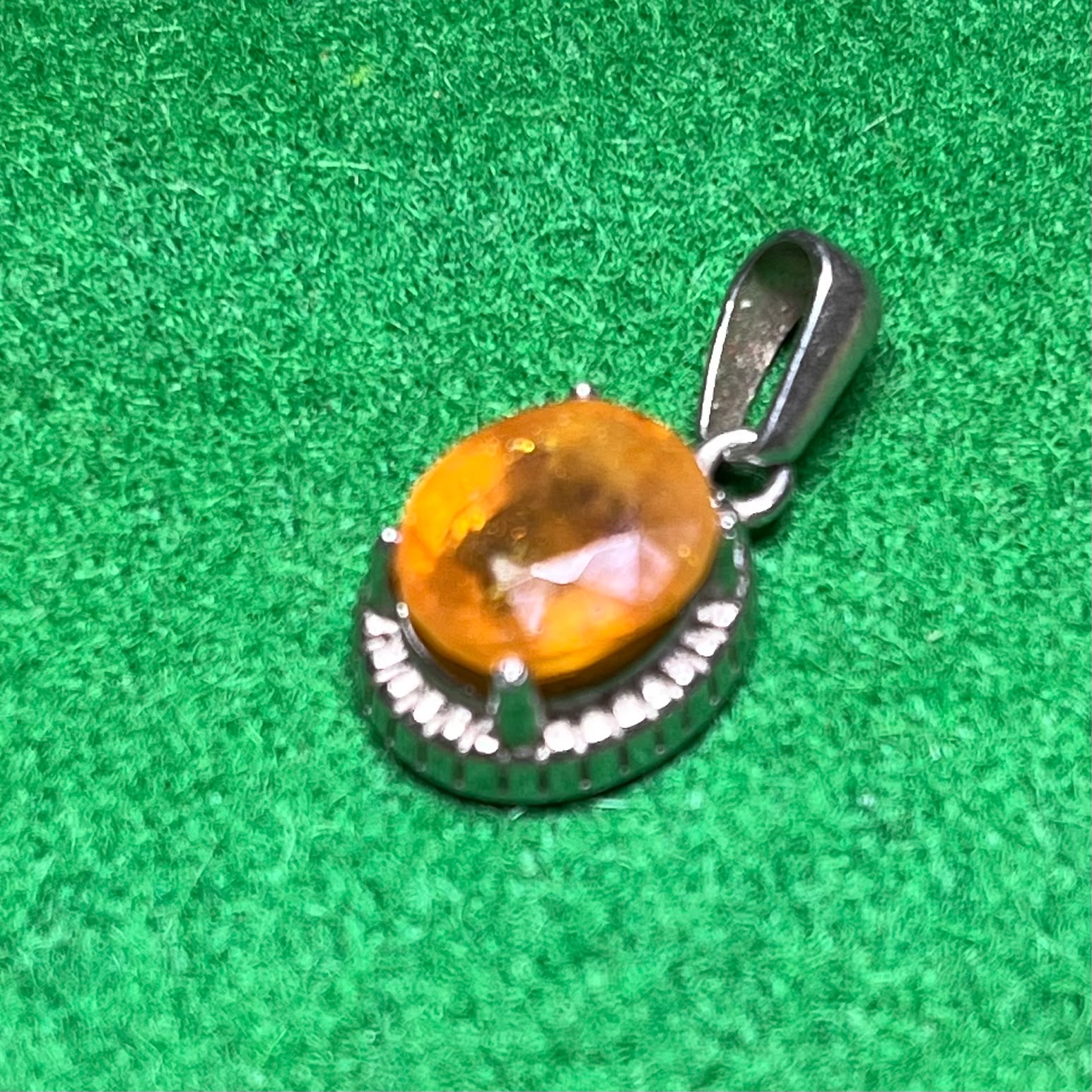 Liontin Batu Permata Yellow Sapphire